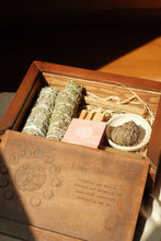 Load image into Gallery viewer, The Full Moon Kit